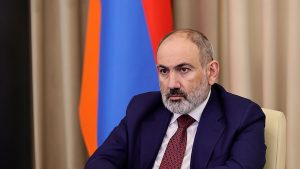 Ինչո՞ւ է Նիկոլ Փաշինյանը մնում իշխանության գլխին